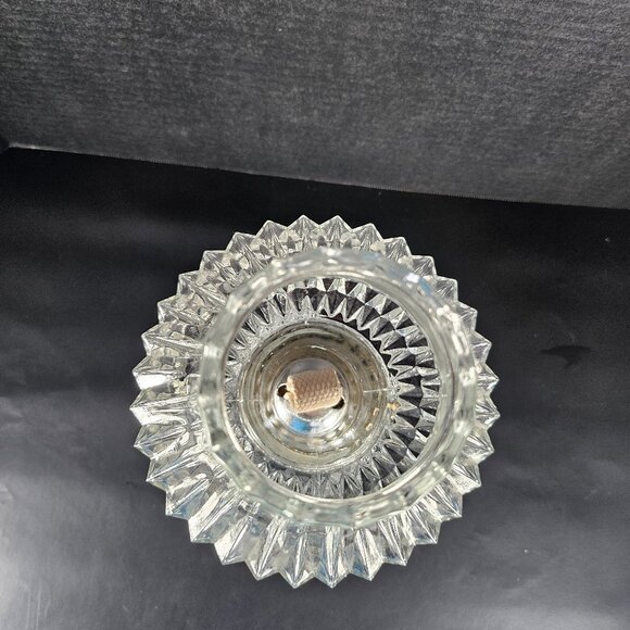Rare Lamplight Farms, Austria Diamond Cut Crystal Oil Lamp 13 Inch - Picture 12 of 13